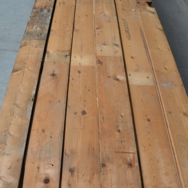 Oude grenen vloerdelen 