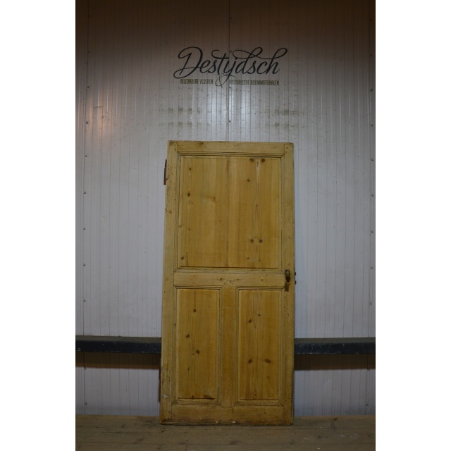 Oude geloogde opdekdeur      