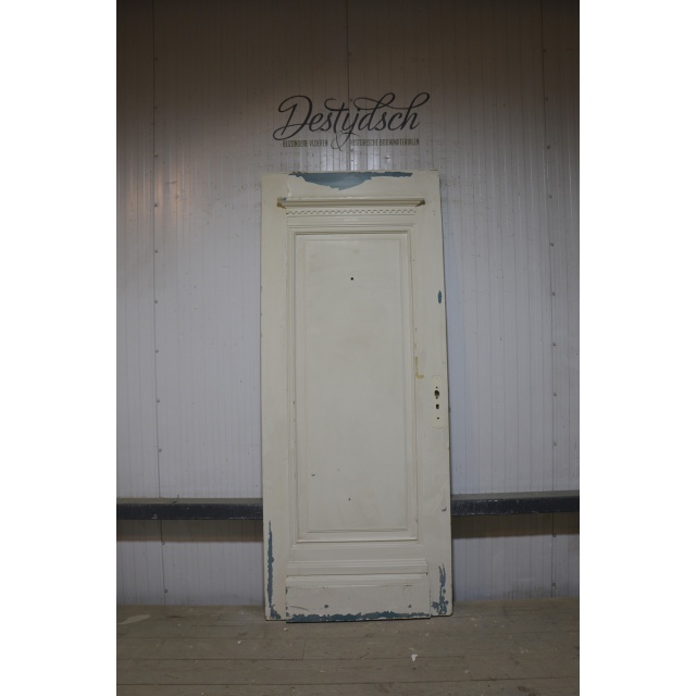 Oude paneeldeur 