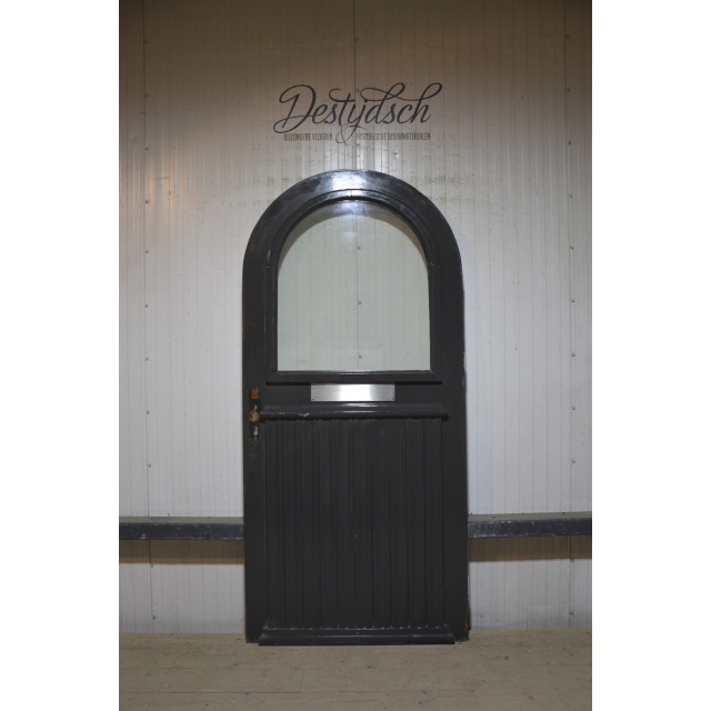 Gebruikte voordeur met halfronde bovenkant