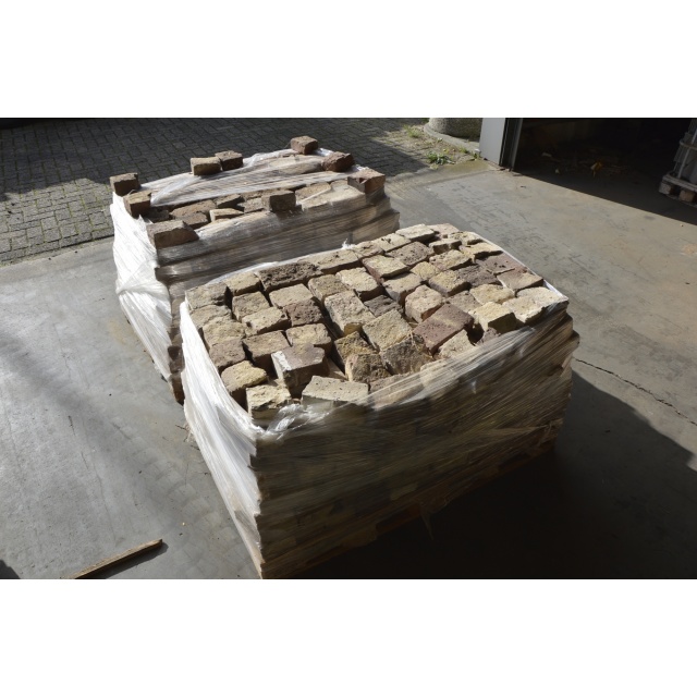 Partij halven en driekwarten Veldbrandsteen