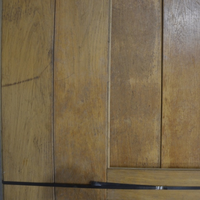 Partij oude massief eiken vloer met v-groef