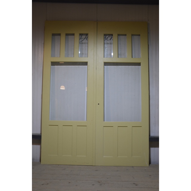 Set klassieke paneeldeuren met glas