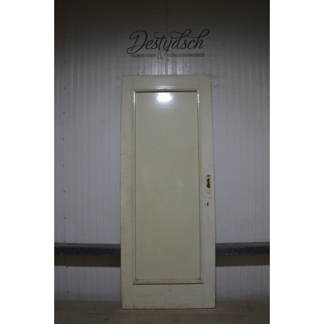 Oude paneeldeur met 1 vak 