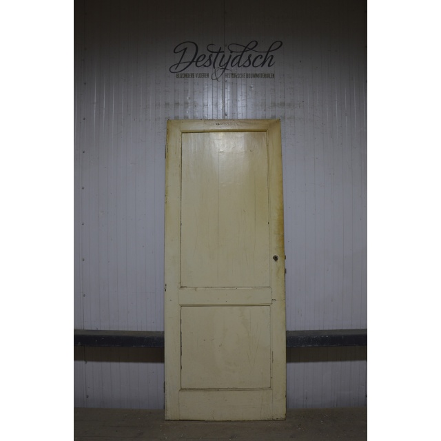 Oude tweevaks paneeldeur  