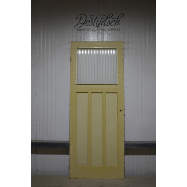 Oude Bruynzeeldeur met 3 staande vakken en 1 ruit 