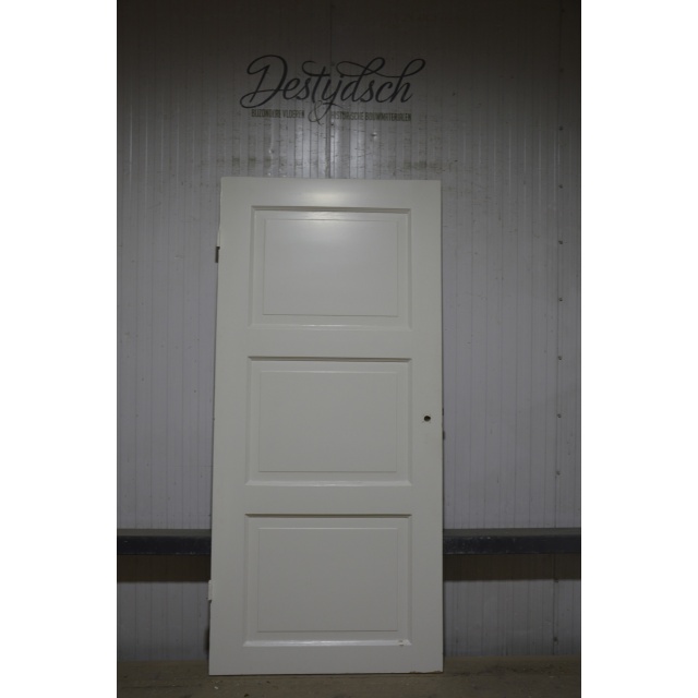 Oude drievaks paneeldeur 