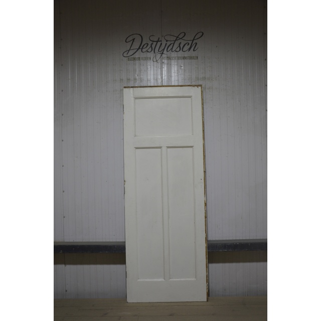 Oude drievaks paneeldeur 