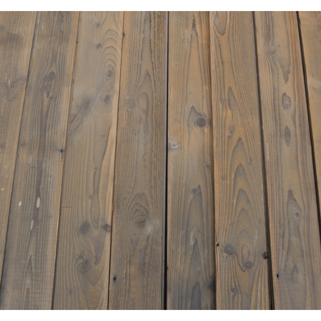 Geborstelde oude grenen planken  