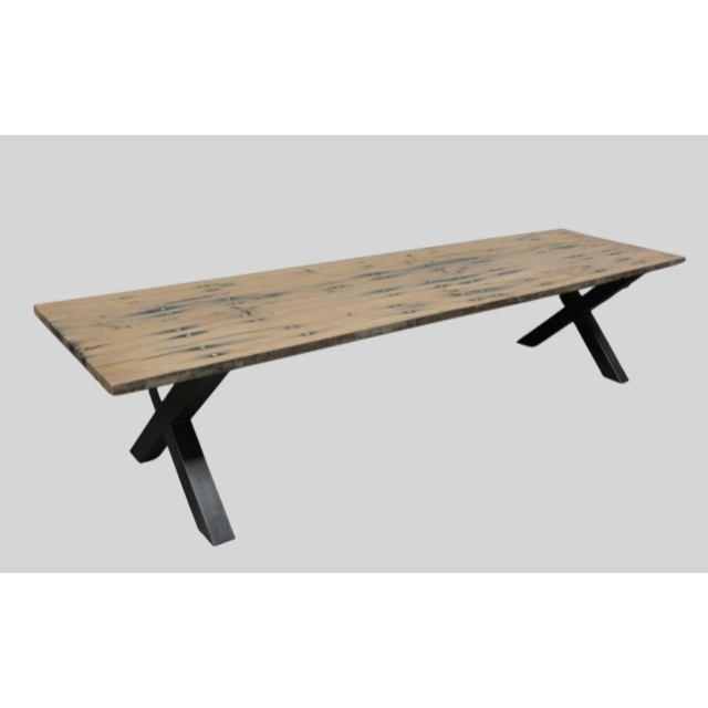 Tafel van oude eiken spoorbielsplanken