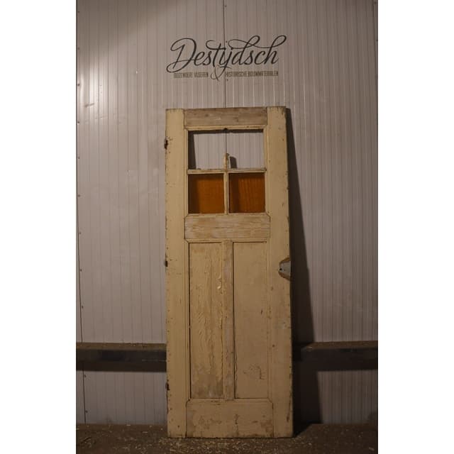 Oude drievaks paneeldeur